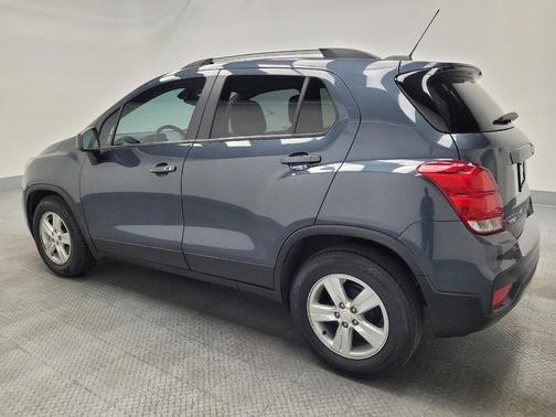 Shadow Gray Metallic 2021 Chevrolet Trax LT