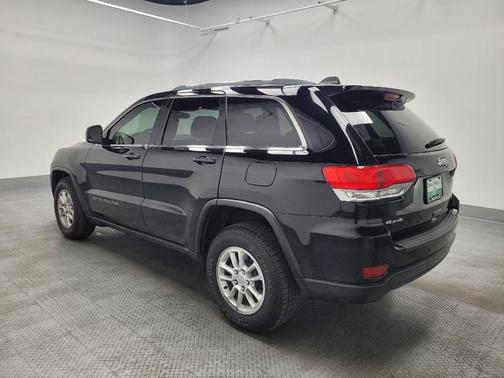 Diamond Black Crystal Pearlcoat 2019 Jeep Grand Cherokee Laredo