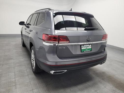 Platinum Gray Metallic 2021 Volkswagen Atlas 3.6L SE w/Technology