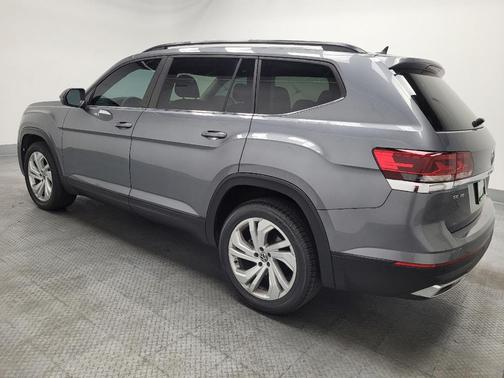 Platinum Gray Metallic 2021 Volkswagen Atlas 3.6L SE w/Technology