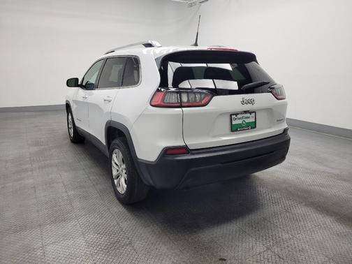 Bright White Clearcoat 2019 Jeep Cherokee Latitude