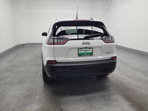 Bright White Clearcoat 2019 Jeep Cherokee Latitude