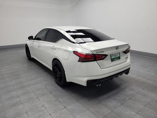 White 2024 Nissan Altima SR VC-Turbo FWD