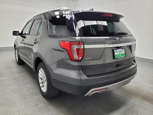 Gray 2017 Ford Explorer XLT