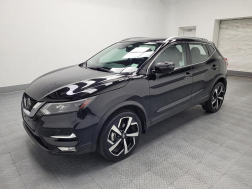 Magnetic Black Pearl 2022 Nissan Rogue Sport SL