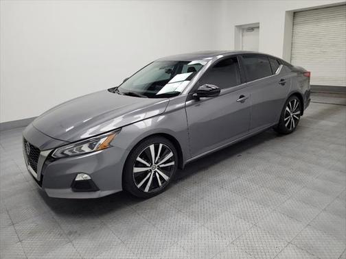 2020 Nissan Altima SR FWD