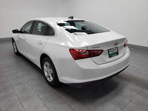 Summit White 2025 Chevrolet Malibu 1LS