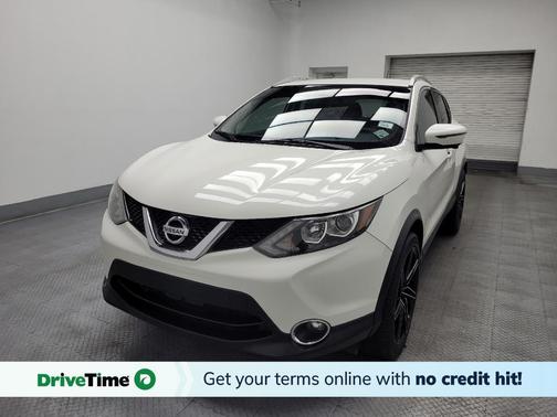 White 2017 Nissan Rogue Sport SL