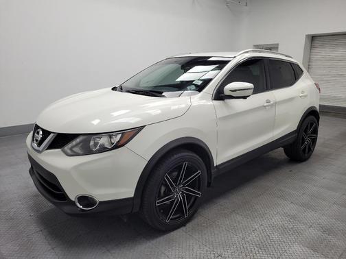 White 2017 Nissan Rogue Sport SL