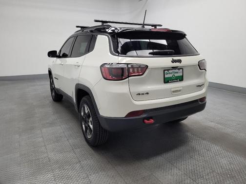 White Clearcoat 2017 Jeep New Compass Trailhawk