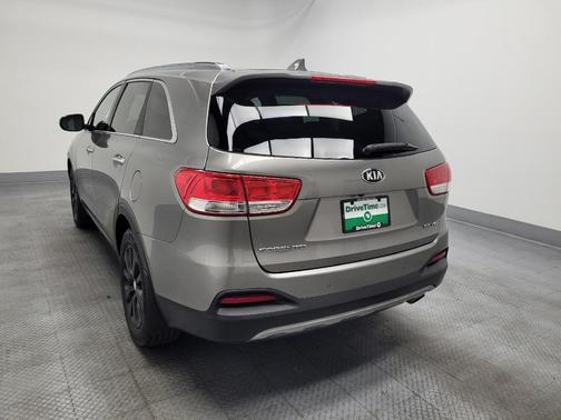 Titanium Silver 2018 Kia Sorento EX