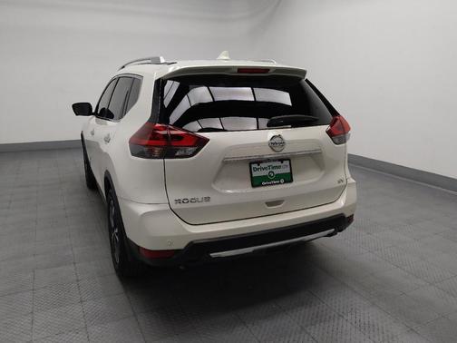White 2020 Nissan Rogue SV