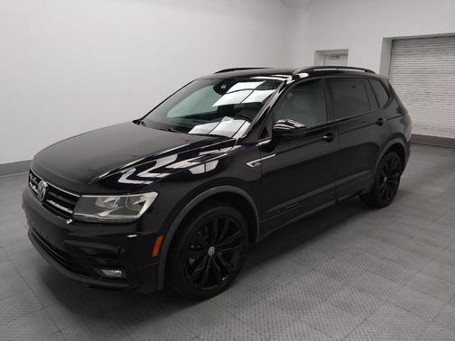 Deep Black Pearl 2021 Volkswagen Tiguan 2.0T SE R-Line Black 4MOTION