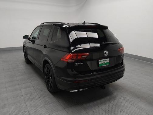 Deep Black Pearl 2021 Volkswagen Tiguan 2.0T SE R-Line Black 4MOTION