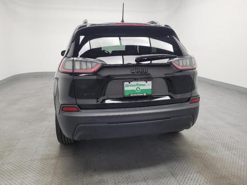 Diamond Black Crystal Pearlcoat 2019 Jeep Cherokee Altitude
