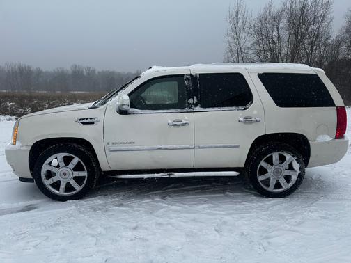2009 Cadillac Escalade Base