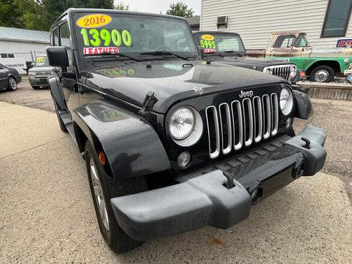 2016 Jeep Wrangler Unlimited Sahara