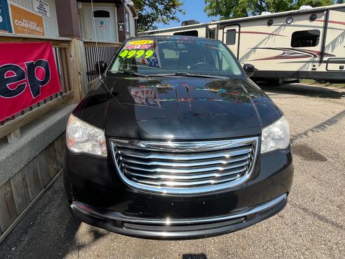 2014 Chrysler Town & Country Touring