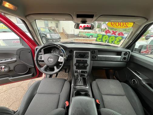 2009 Jeep Commander Sport