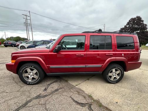 2009 Jeep Commander Sport