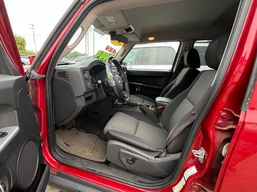 2009 Jeep Commander Sport