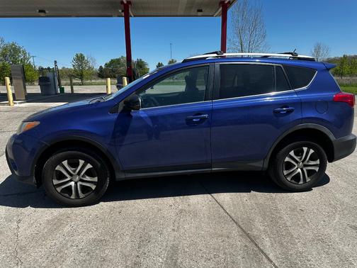 2014 Toyota RAV4 LE