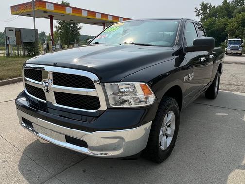 2016 RAM 1500 SLT