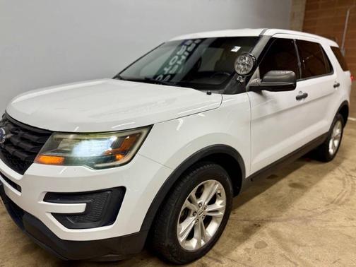 Oxford White 2017 Ford Utility Police Interceptor Base