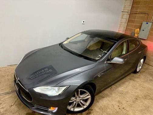 2013 Tesla Model S Performance