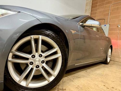2013 Tesla Model S Performance