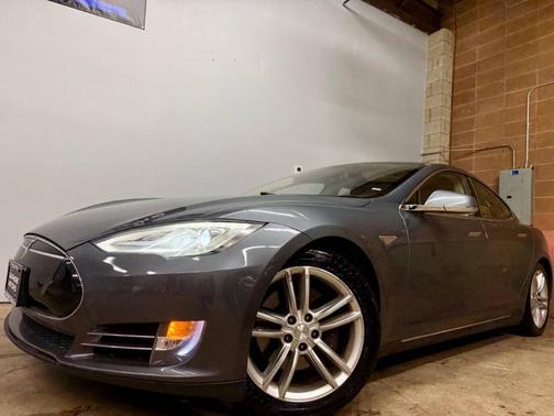 2013 Tesla Model S Performance