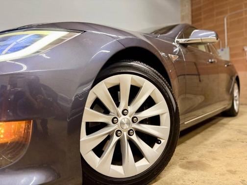 2016 Tesla Model S 70