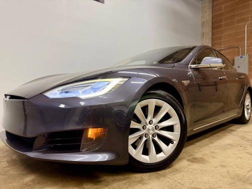 2016 Tesla Model S 70
