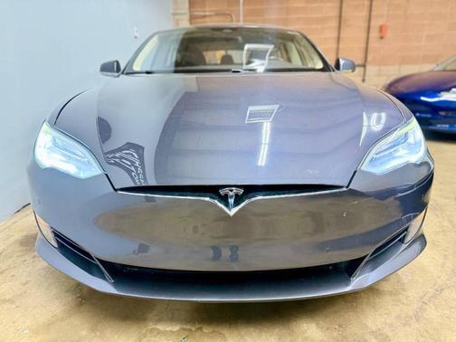 2016 Tesla Model S 70