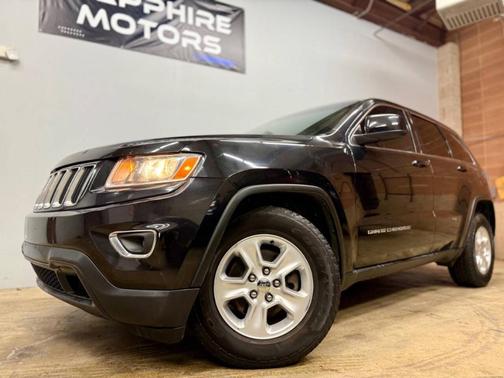 Brilliant Black Crystal Pearlcoat 2014 Jeep Grand Cherokee Laredo