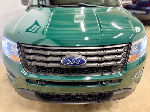 Green 2016 Ford Utility Police Interceptor Base