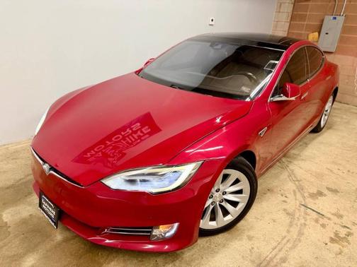 2016 Tesla Model S 90D