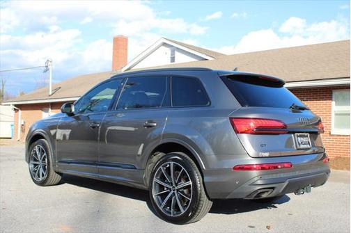 2025 Audi Q7 Premium Plus 45 TFSI quattro Tiptronic