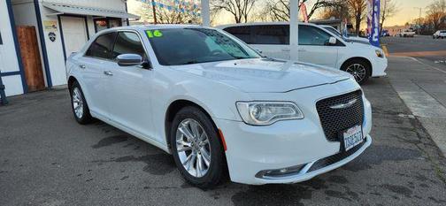 2016 Chrysler 300 S