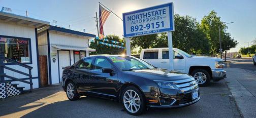Black 2012 Ford Fusion SE