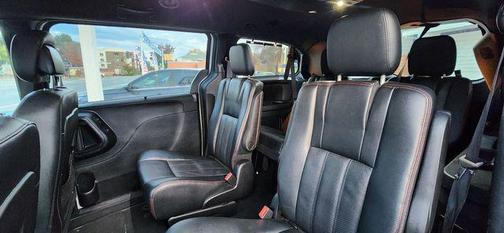 2016 Dodge Grand Caravan R/T