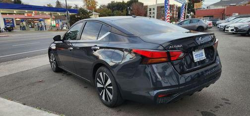 2021 Nissan Altima 2.5 SV
