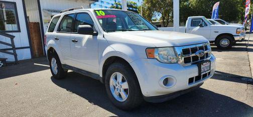 2010 Ford Escape XLS