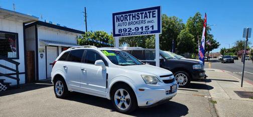 White 2014 Chevrolet Captiva Sport LT