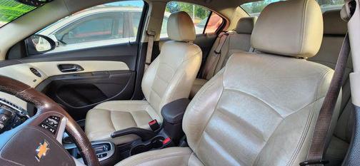 Silver Ice Metallic 2014 Chevrolet Cruze 2LT