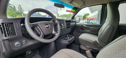 Summit White 2013 Chevrolet Express 3500 LT