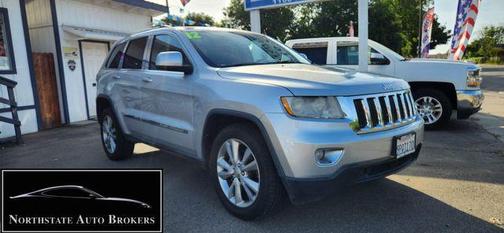 Bright Silver Metallic Clearcoat 2012 Jeep Grand Cherokee Laredo