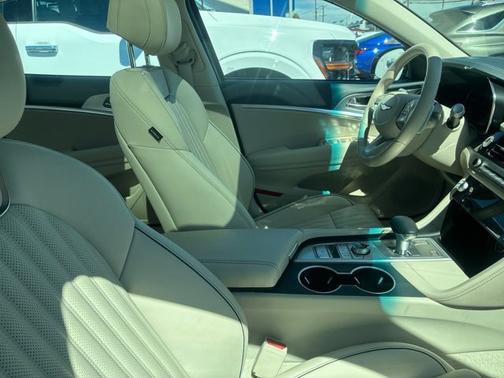 Savile Silver 2026 Genesis G70 2.5T Prestige
