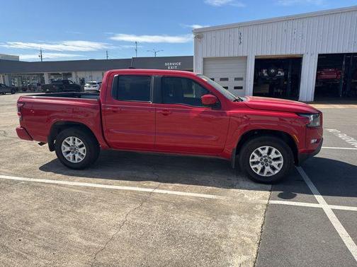 2022 Nissan Frontier SV