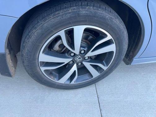 Sonic Gray Pearl 2023 Honda Odyssey Touring